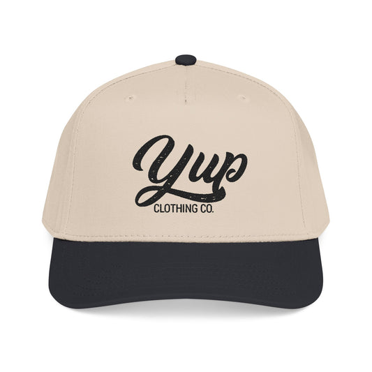 Yup hat - black and white